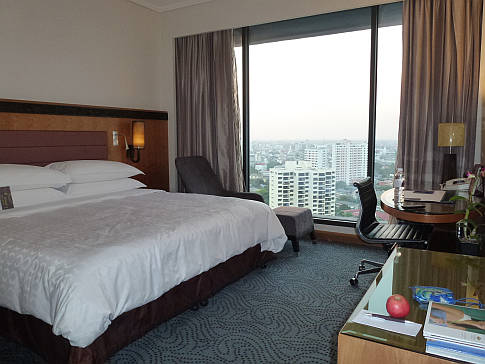 Hotel Royal Orchid Sheraton