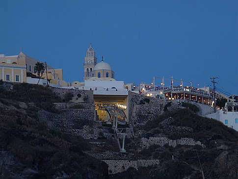 Thira bei Nacht