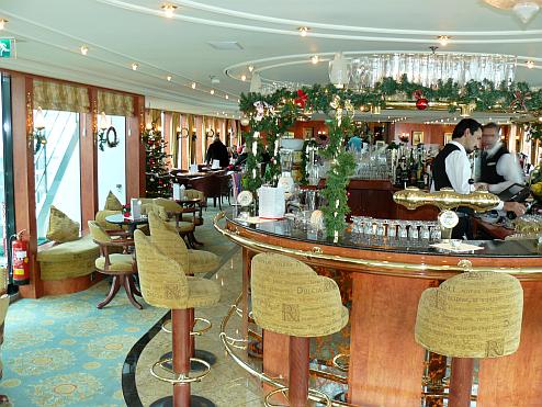 Lounge und Bar
