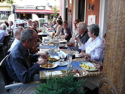 Erstes Abendessen