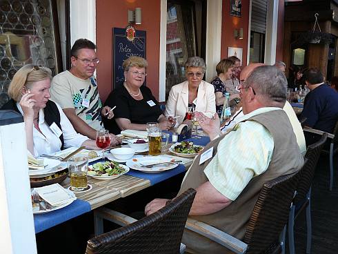 Erstes Abendessen
